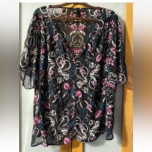 Torrid Sz 2 Black Heart/Floral Blouse Cute Summer Fun! Valentine day!
